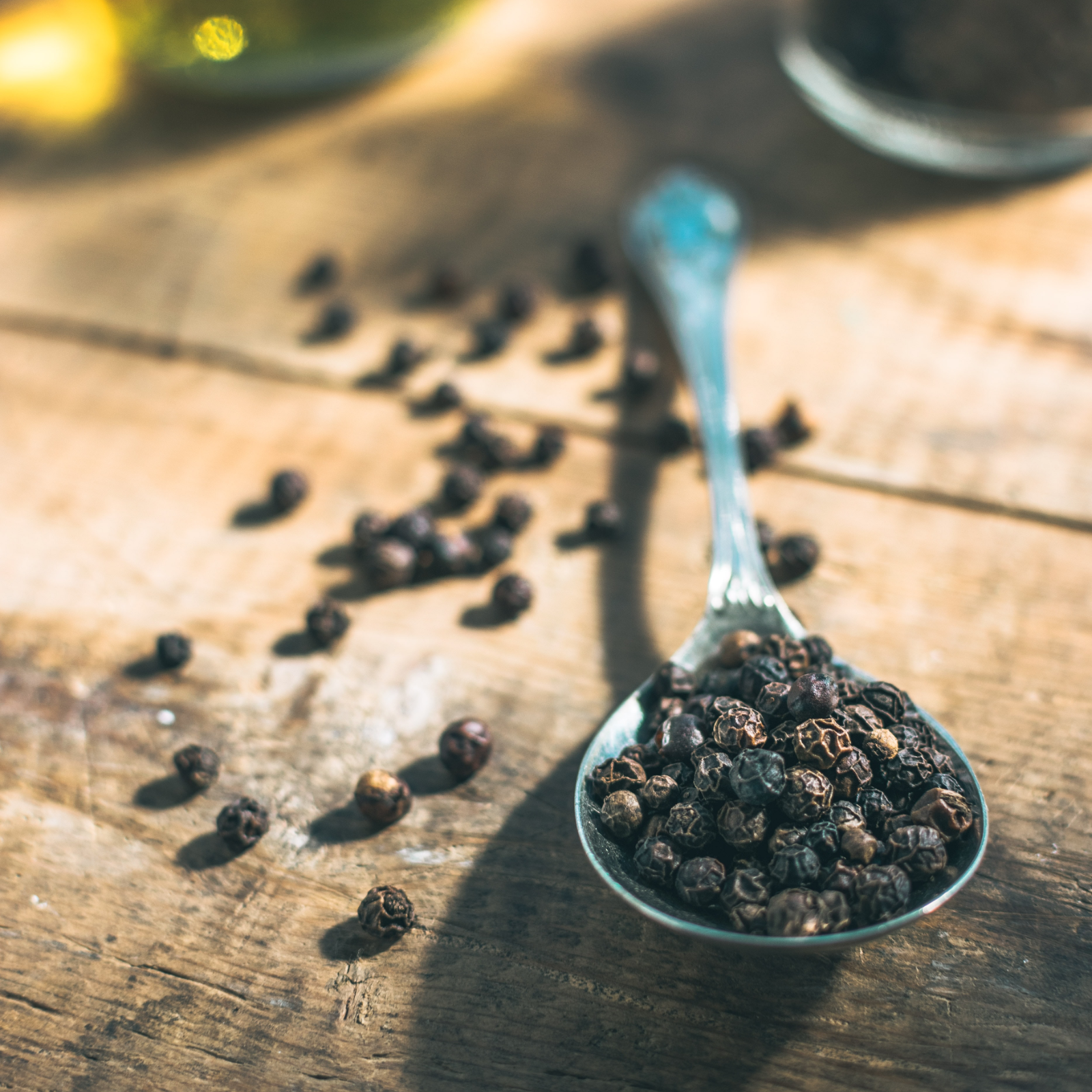 Pfeffer schwarz ganz (100g)